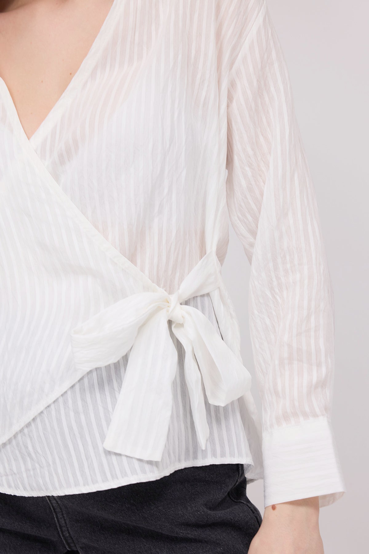 Ecru_Tied-Striped-Shirt-addax