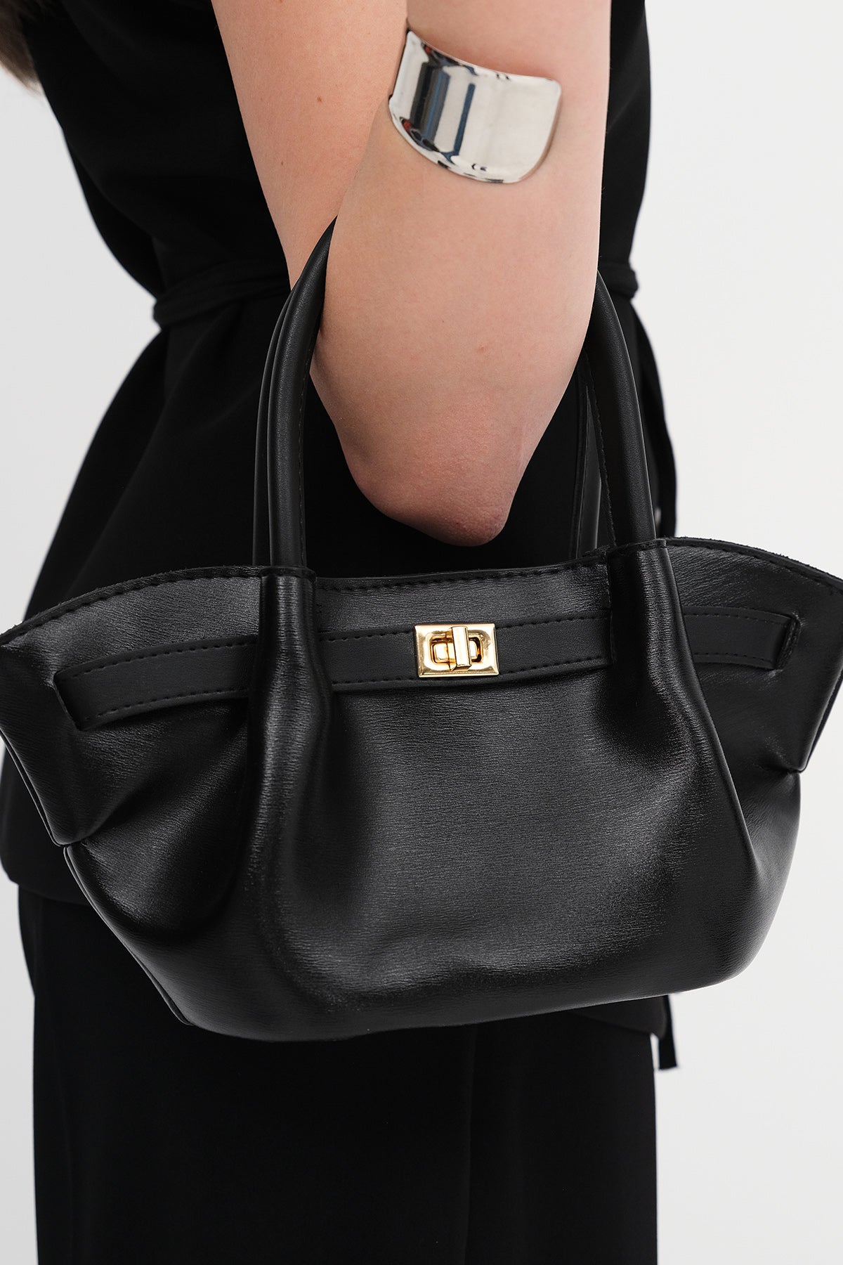 Black_Lock-Detailed-Hand-and-Shoulder-Bag-addax