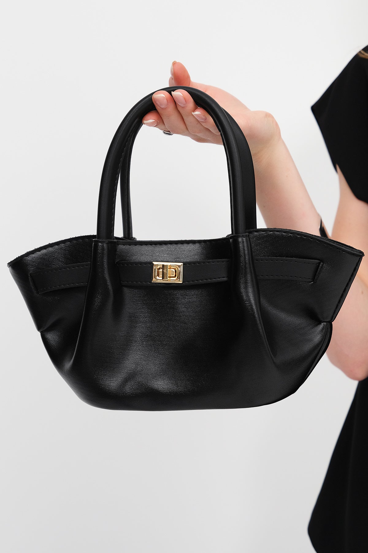 Black_Lock-Detailed-Hand-and-Shoulder-Bag-addax