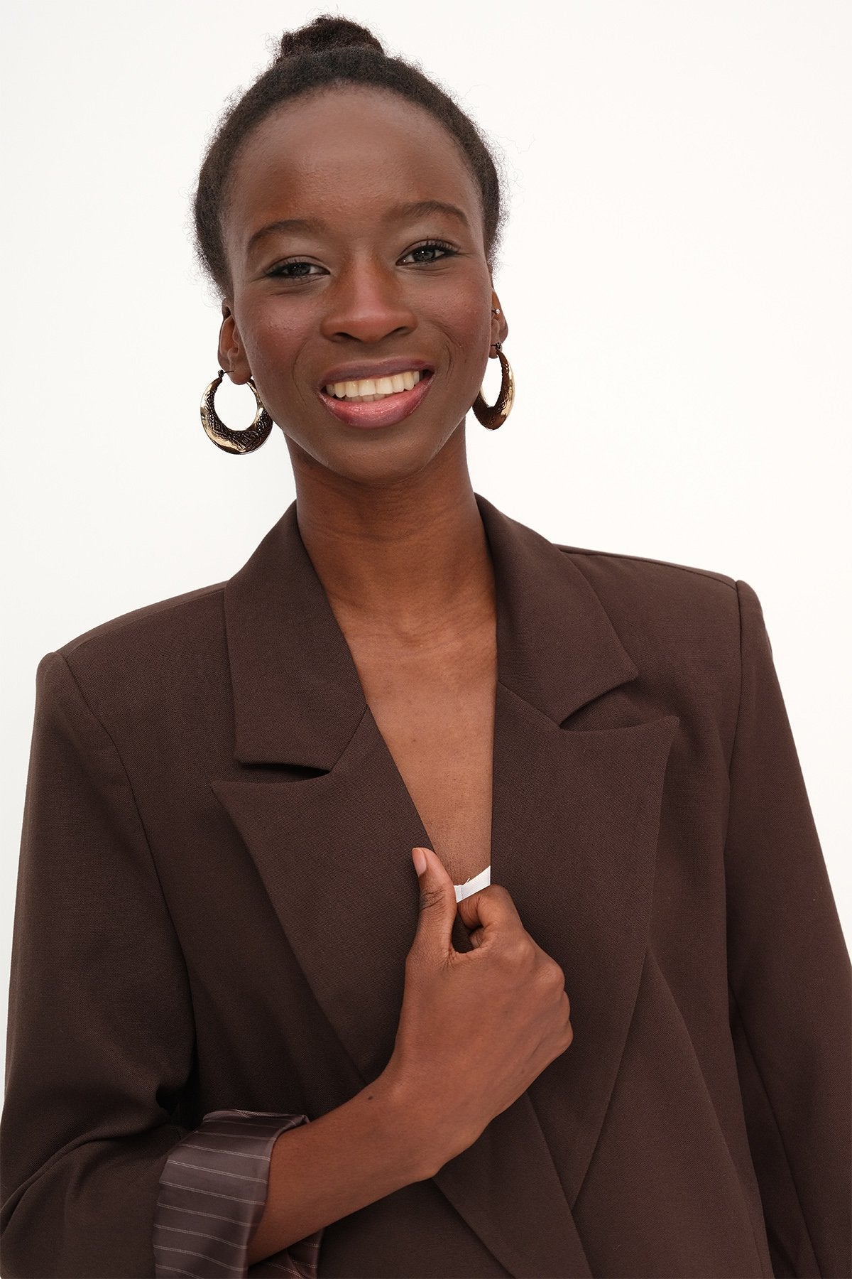 Bitter-Coffee_Curved-Blazer-Jacket-addax