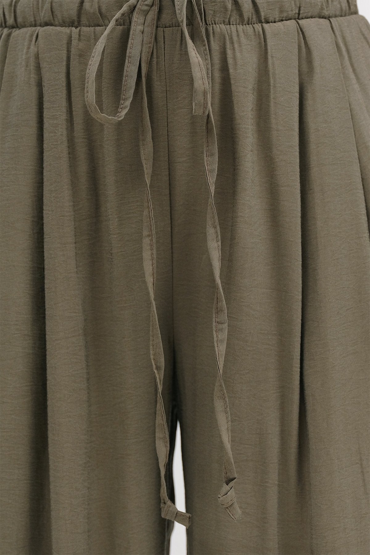 Khaki_Elastic-Wide-Leg-Trousers-addax