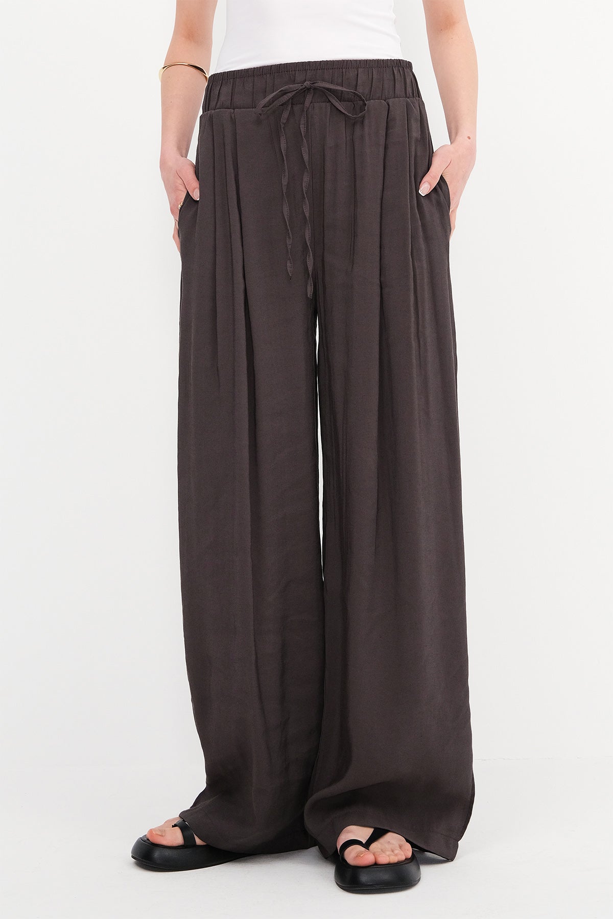 Brown_Elastic-Wide-Leg-Trousers-addax