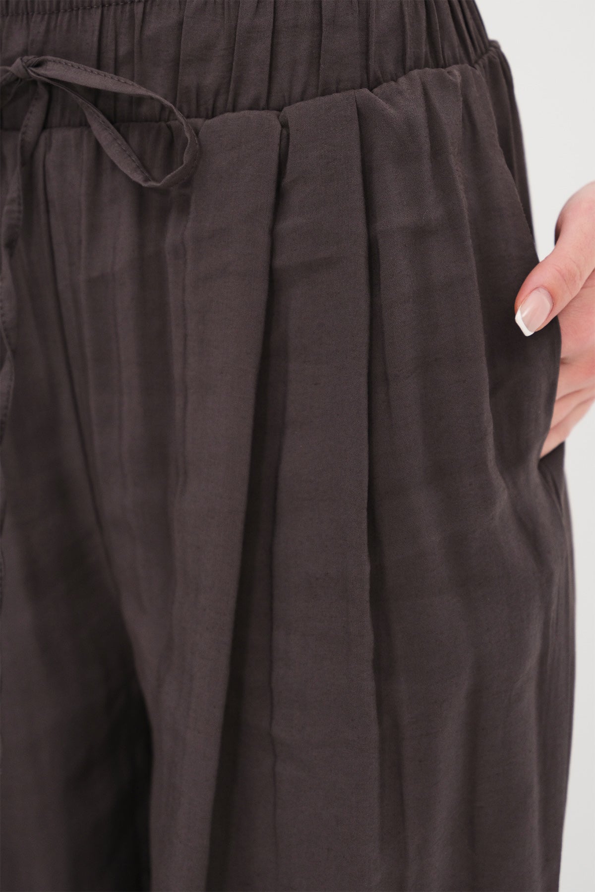 Brown_Elastic-Wide-Leg-Trousers-addax