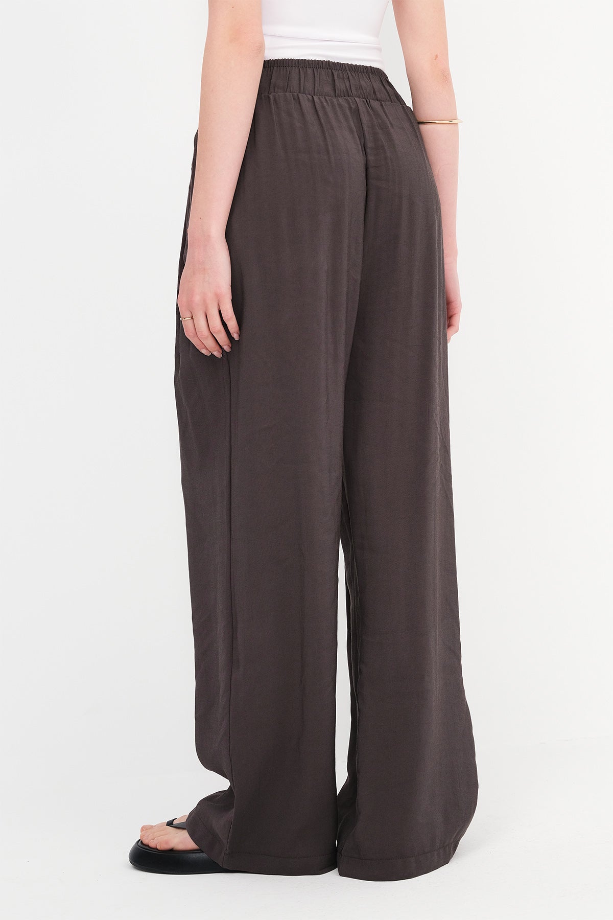 Brown_Elastic-Wide-Leg-Trousers-addax