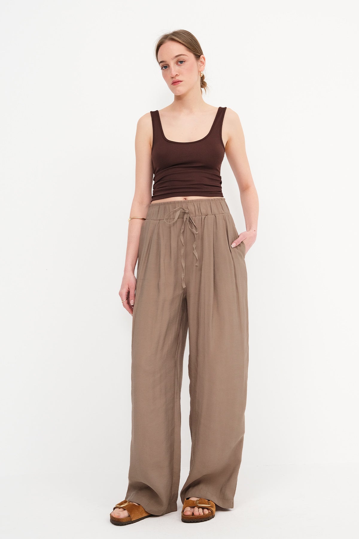 Mink_Elastic-Wide-Leg-Trousers-addax