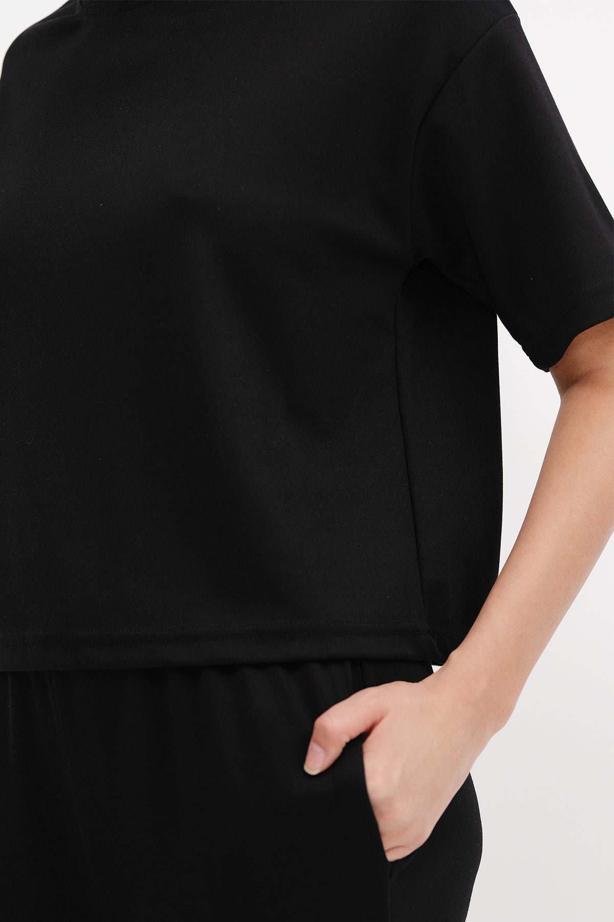 Black_Short-Sleeve-Top-and-Bottom-Set-addax