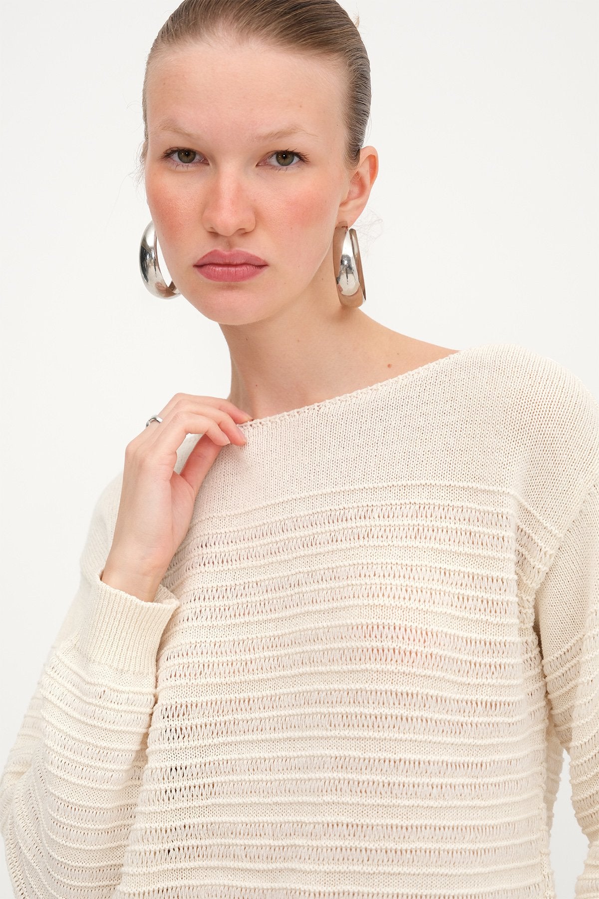 Stone_Crew-Neck-Knit-Sweater-addax