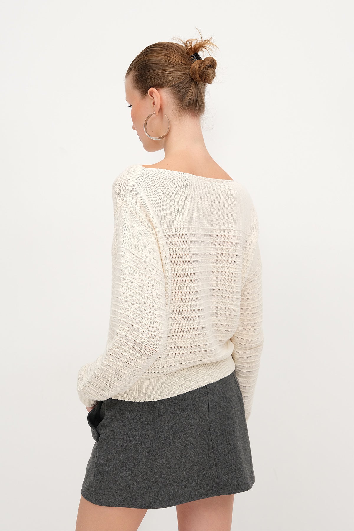 Stone_Crew-Neck-Knit-Sweater-addax