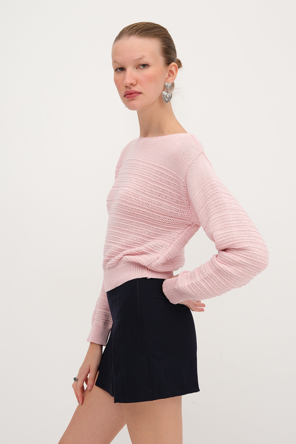 Pink_Crew-Neck-Knit-Sweater-addax