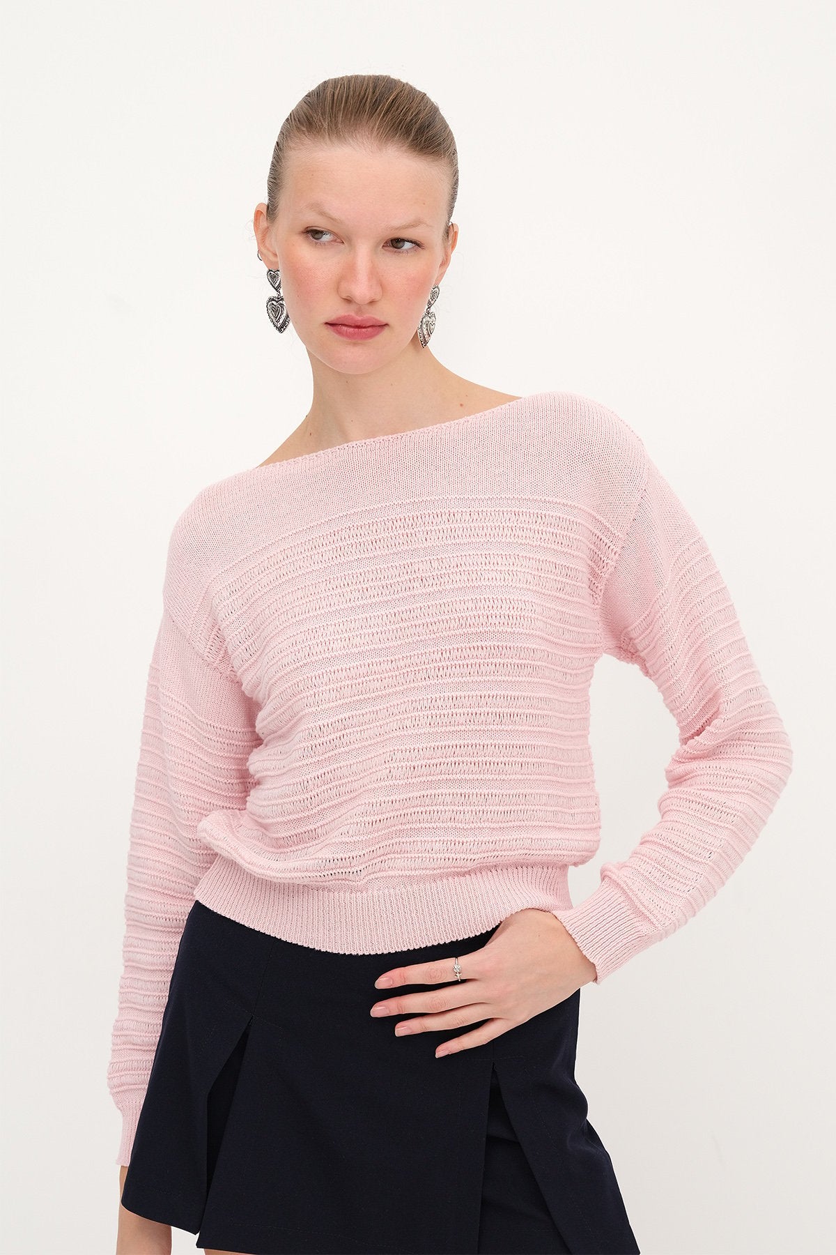 Pink_Crew-Neck-Knit-Sweater-addax