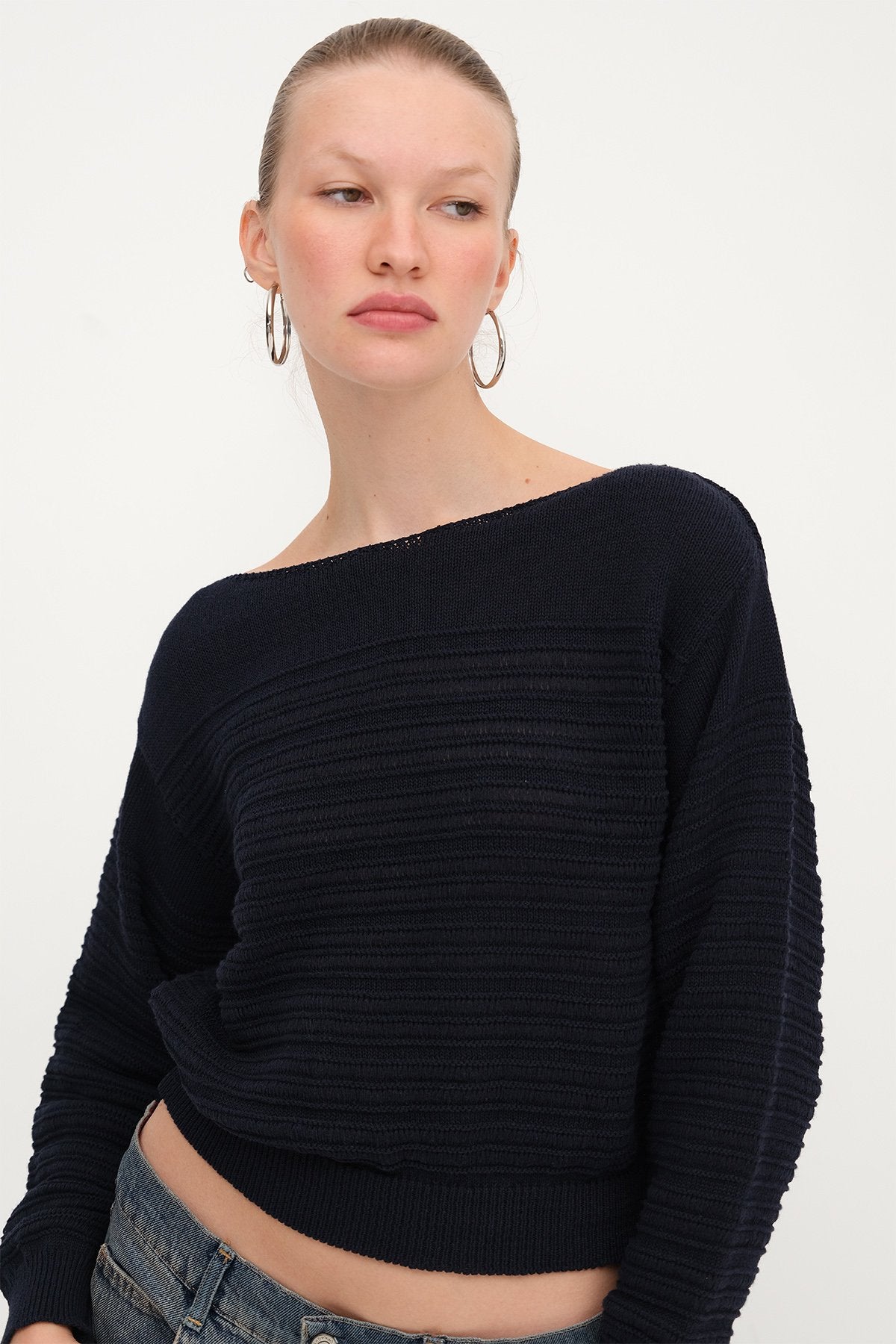 Night-Blue_Neck-Knit-Sweater-addax