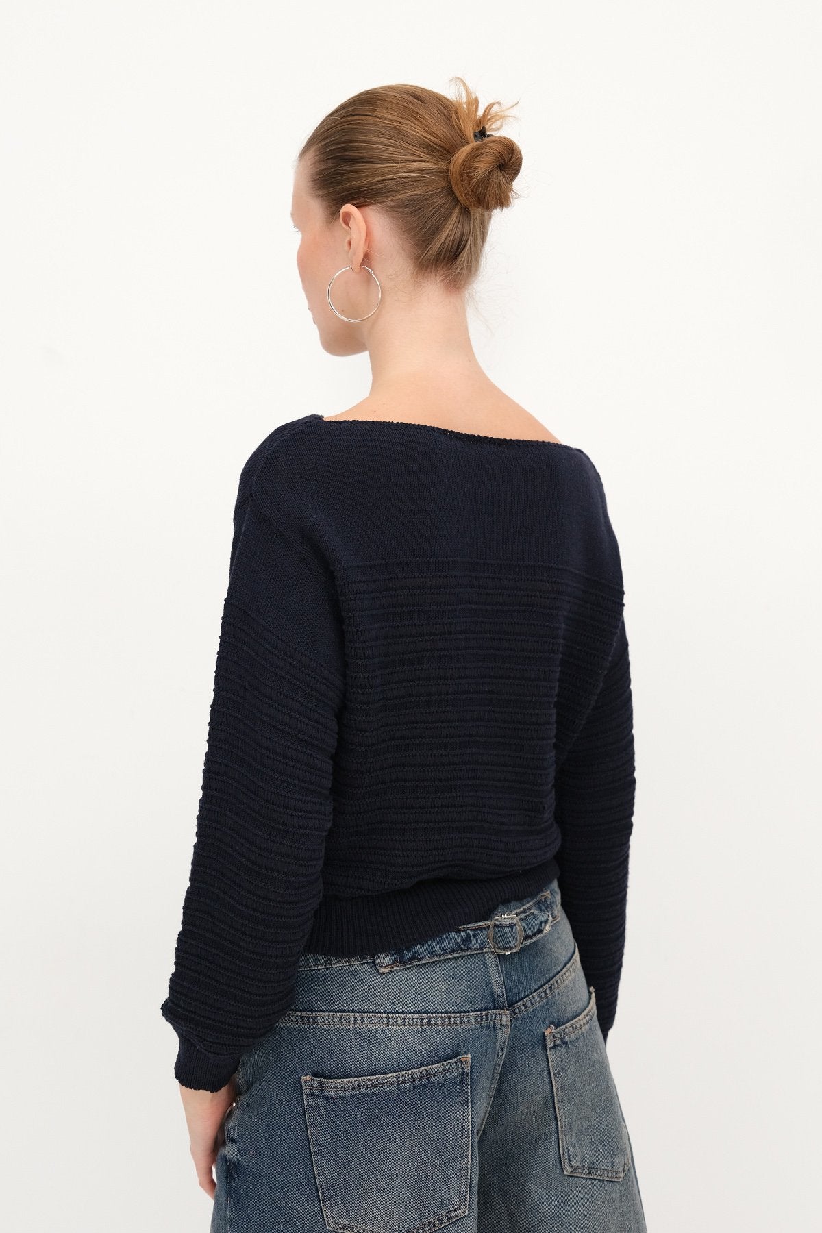 Night-Blue_Neck-Knit-Sweater-addax