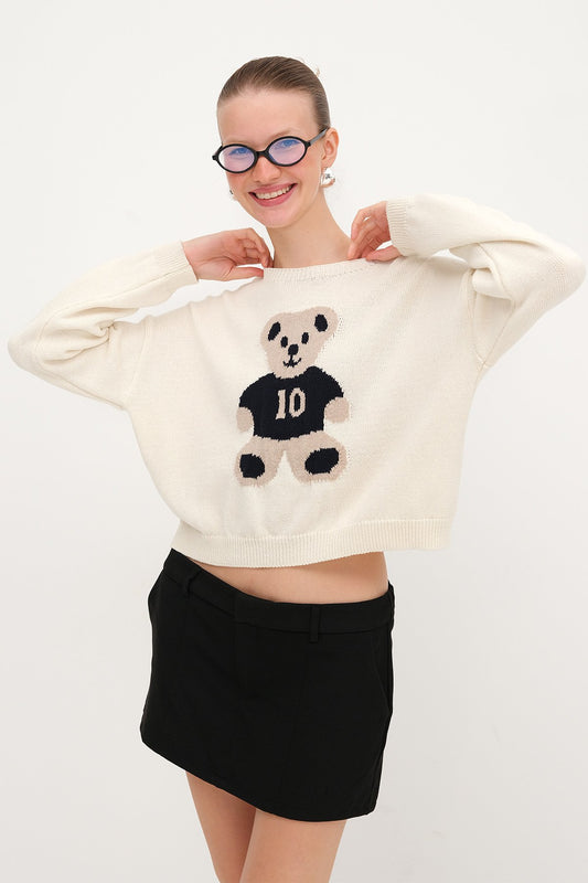 Stone_Bear-Pattern-Knit-Sweater-addax