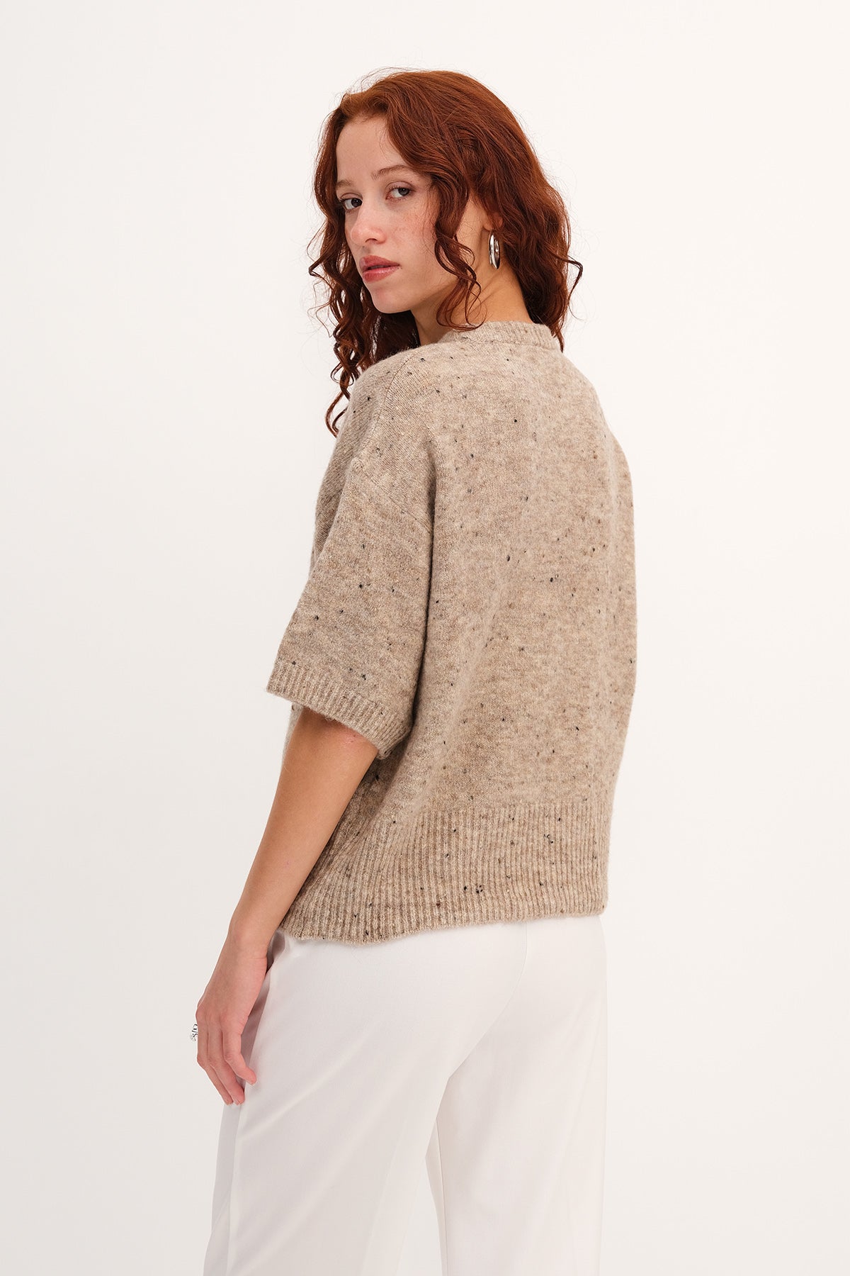 Mink_Crew-Neck-Nep-Yarn-Knit-Sweater-addax