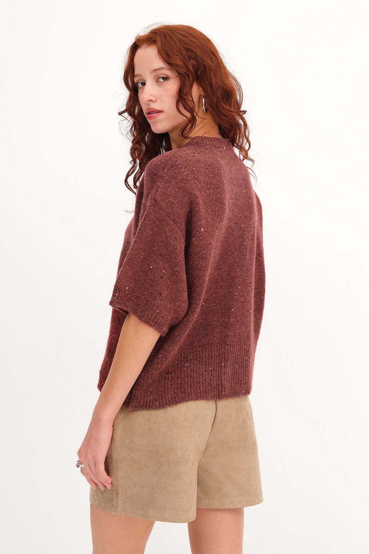 Light-Burgundy_Crew-Neck-Nep-Yarn-Knit-Sweater-addax