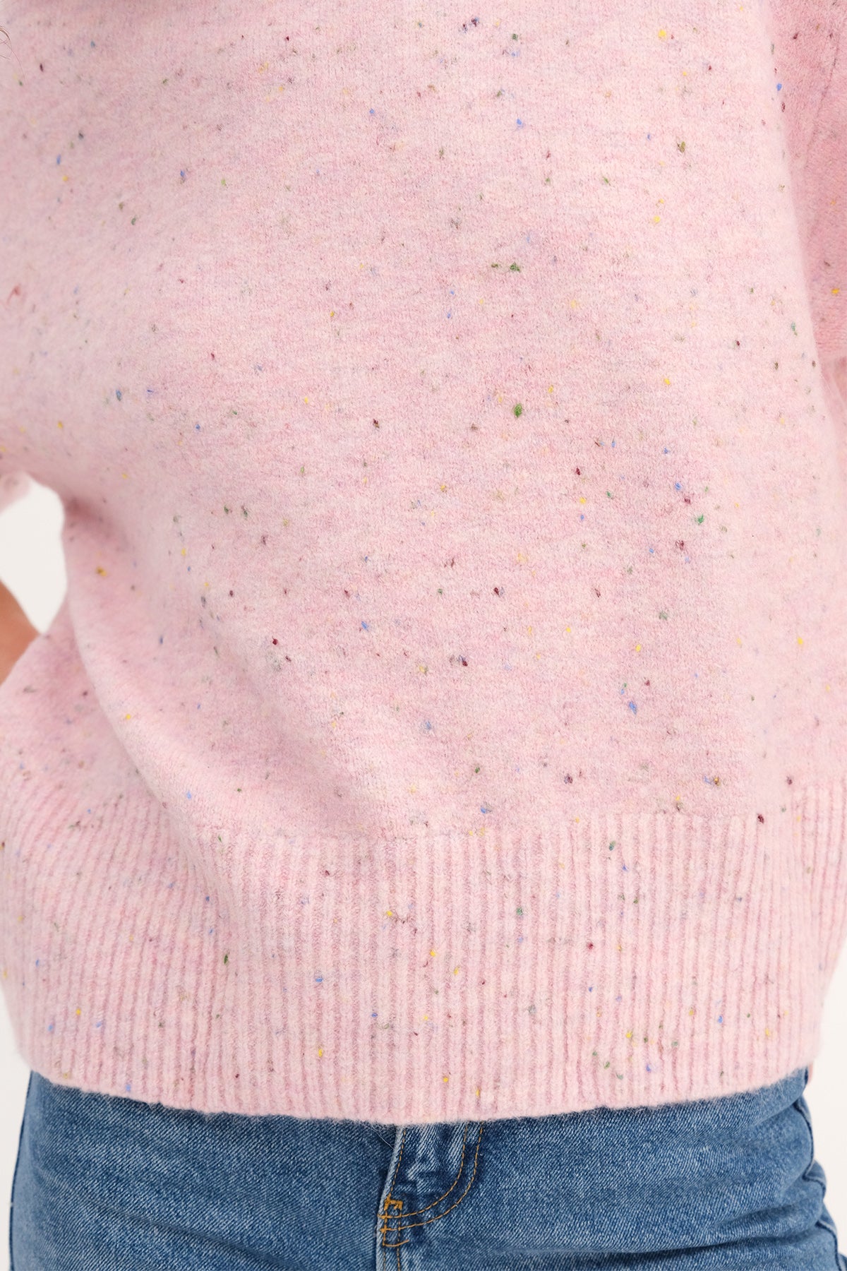 Begonia_Crew-Neck-Nep-Yarn-Knit-Sweater-addax