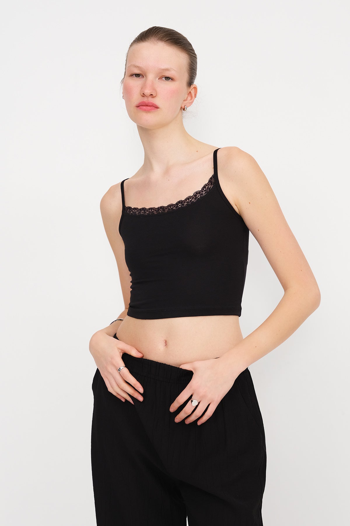 Black_Crop-Tank-Top-with-Rope-Straps-addax