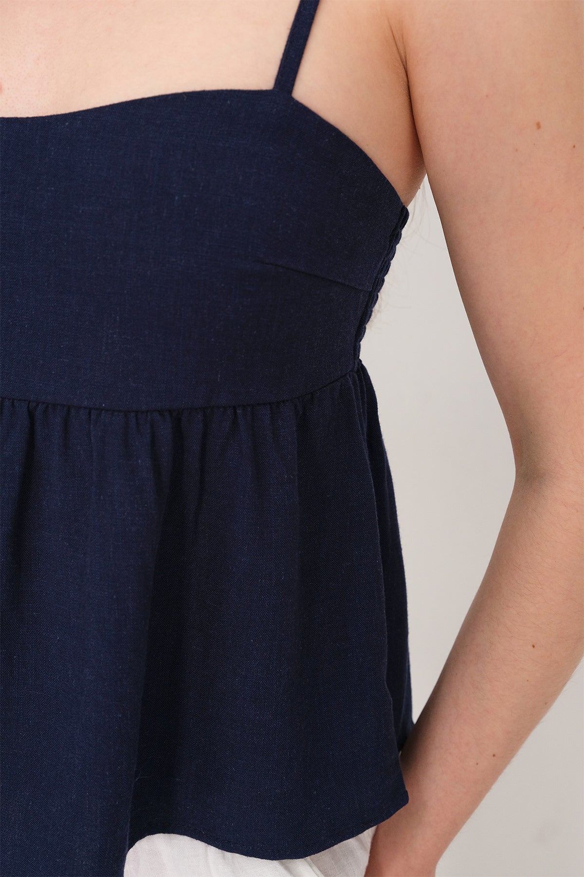 Night-Blue_Linen-Blended-Rope-Strap-Undershirt-addax