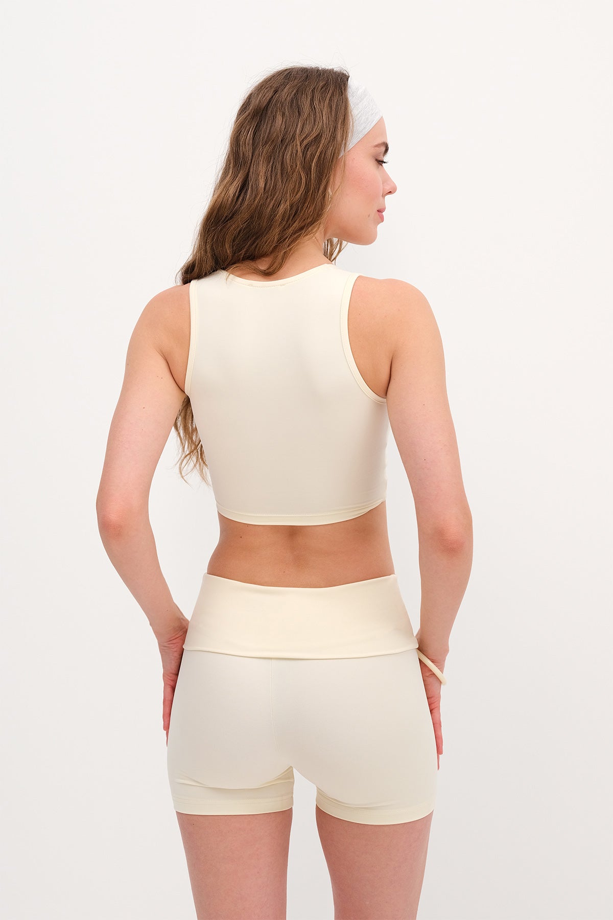 Soft-Yellow_Crop-Tank-Top-with-Knot-Detail-addax