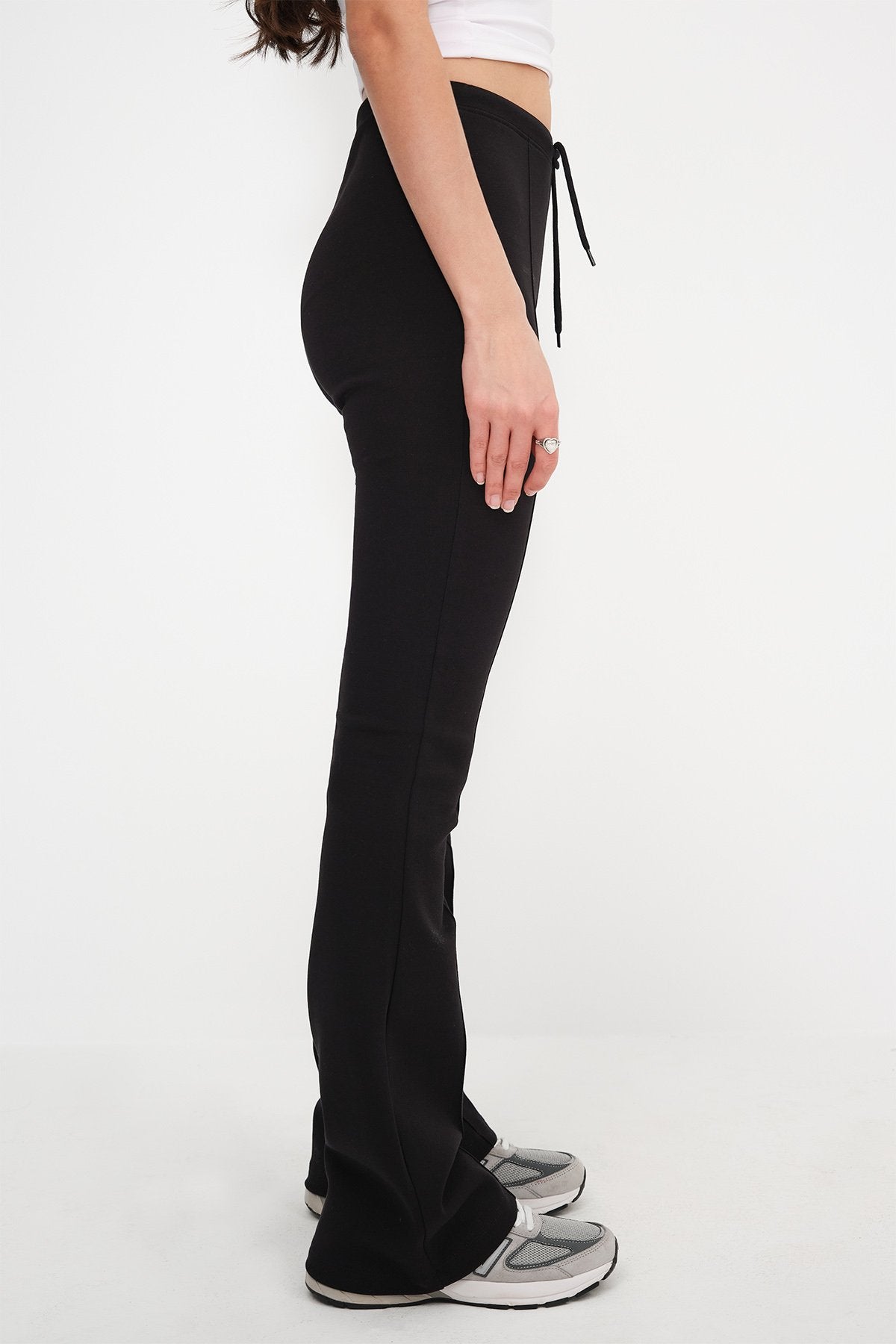 Black_Front-Stitch-Detailed-Tracksuit-addax