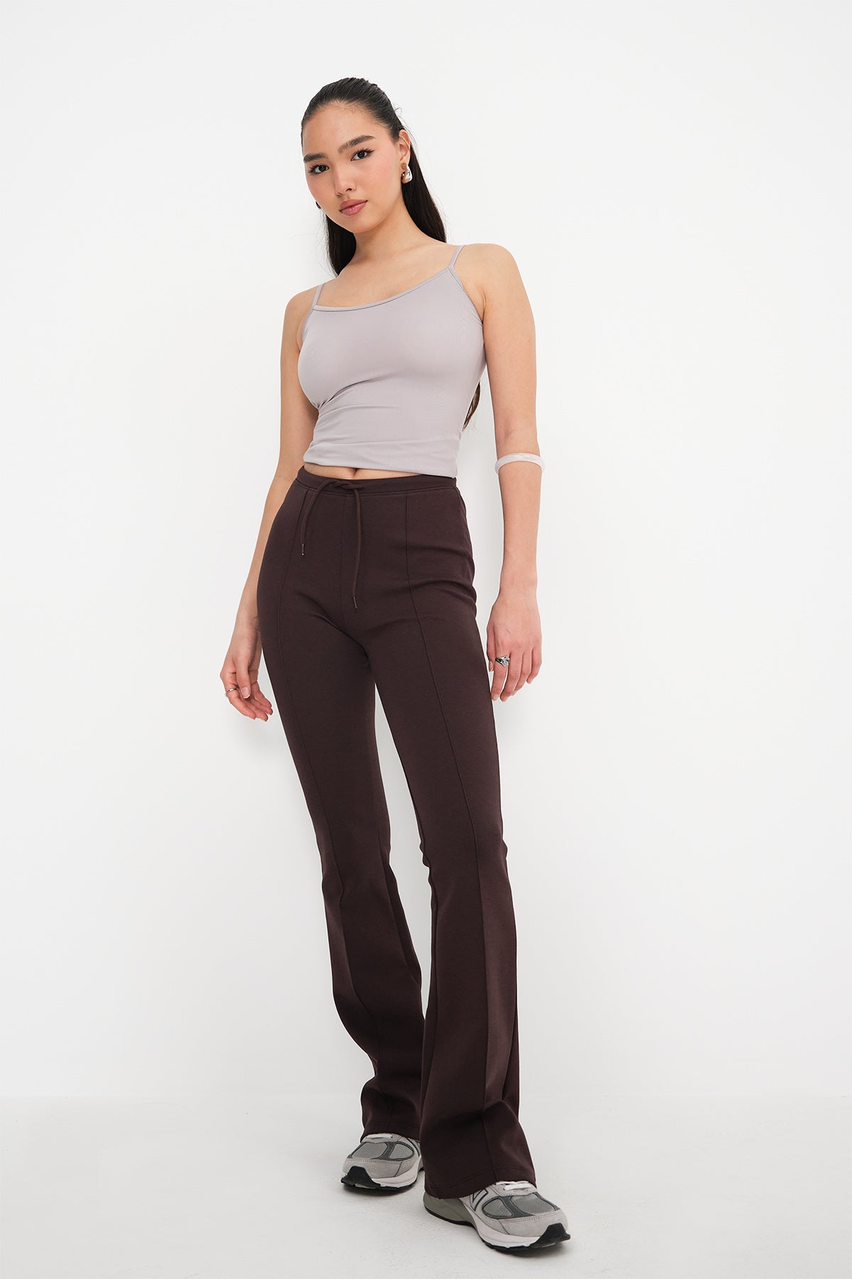 Bitter-Coffee_Front-Stitch-Detailed-Tracksuit-addax