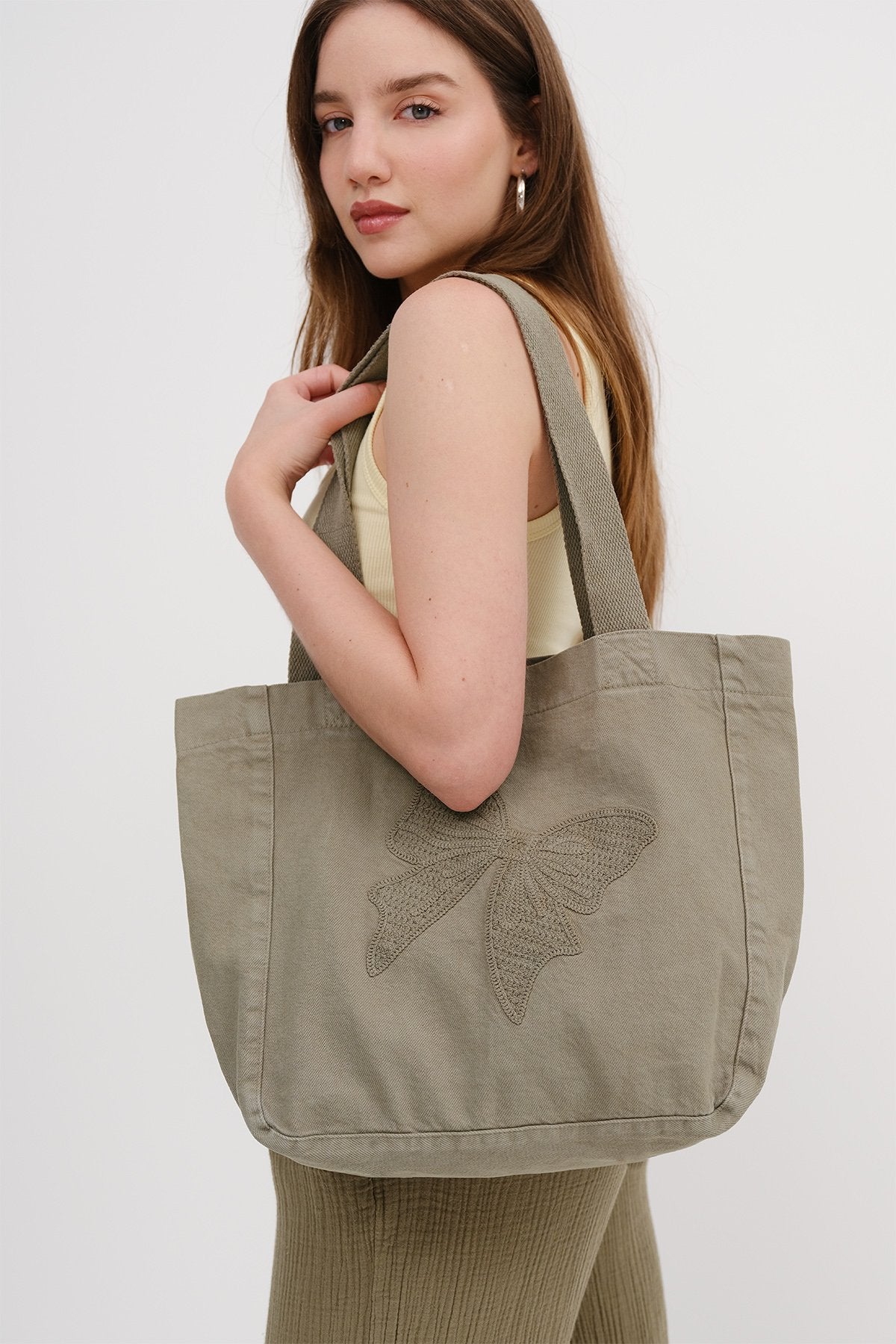 Khaki_Ribbon-Detailed-Tote-Bag-addax