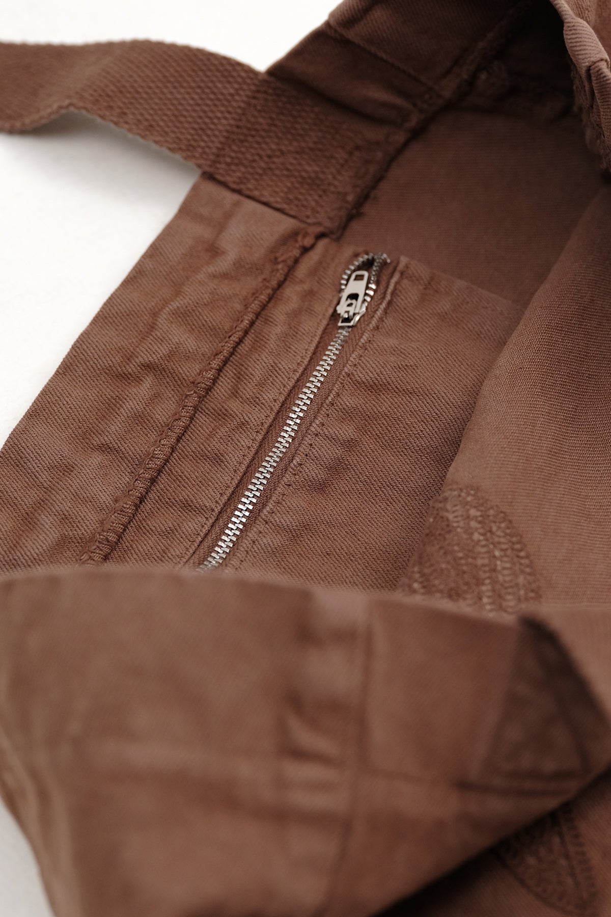 Brown_Ribbon-Detailed-Tote-Bag-addax