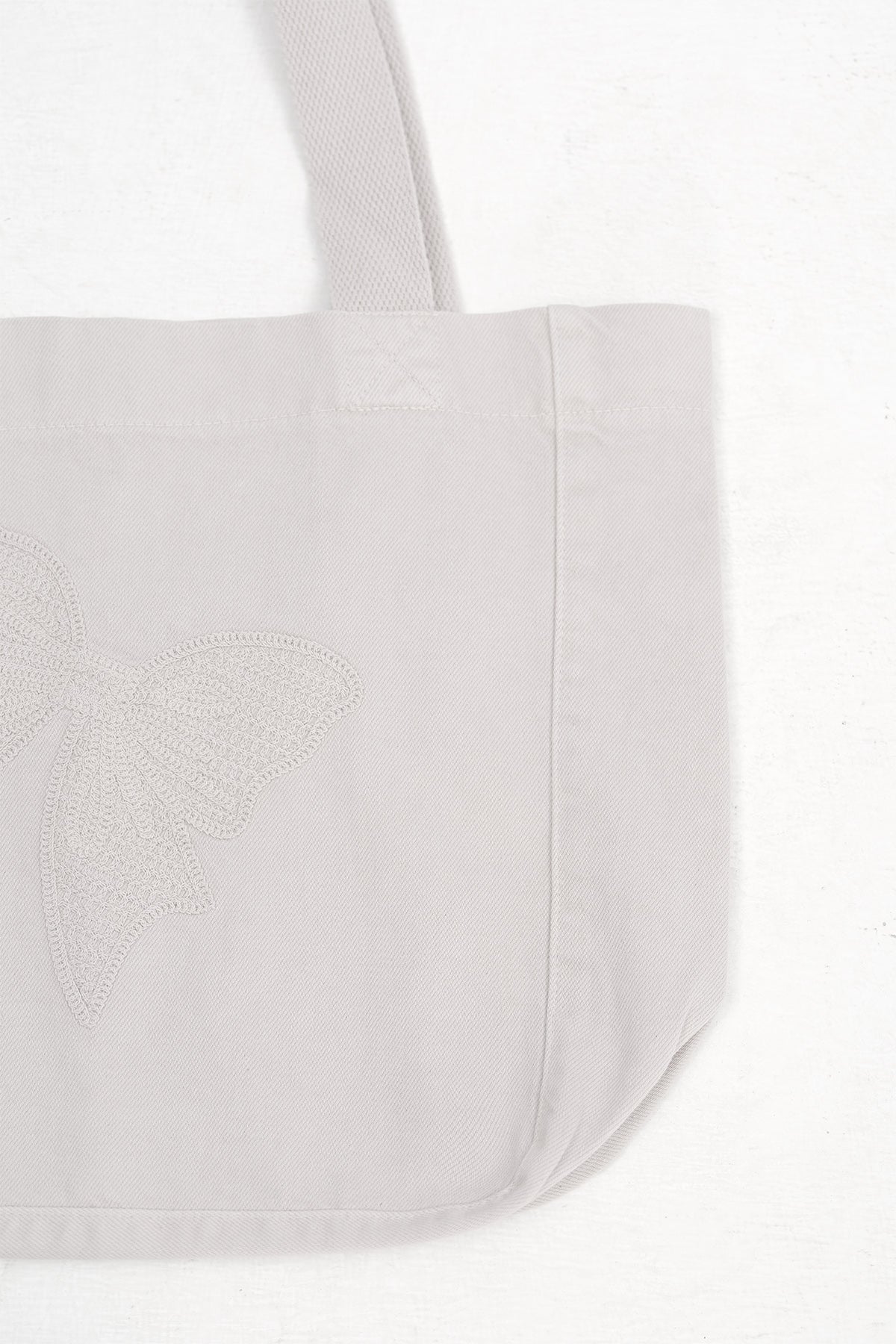 Grey_Ribbon-Detailed-Tote-Bag-addax