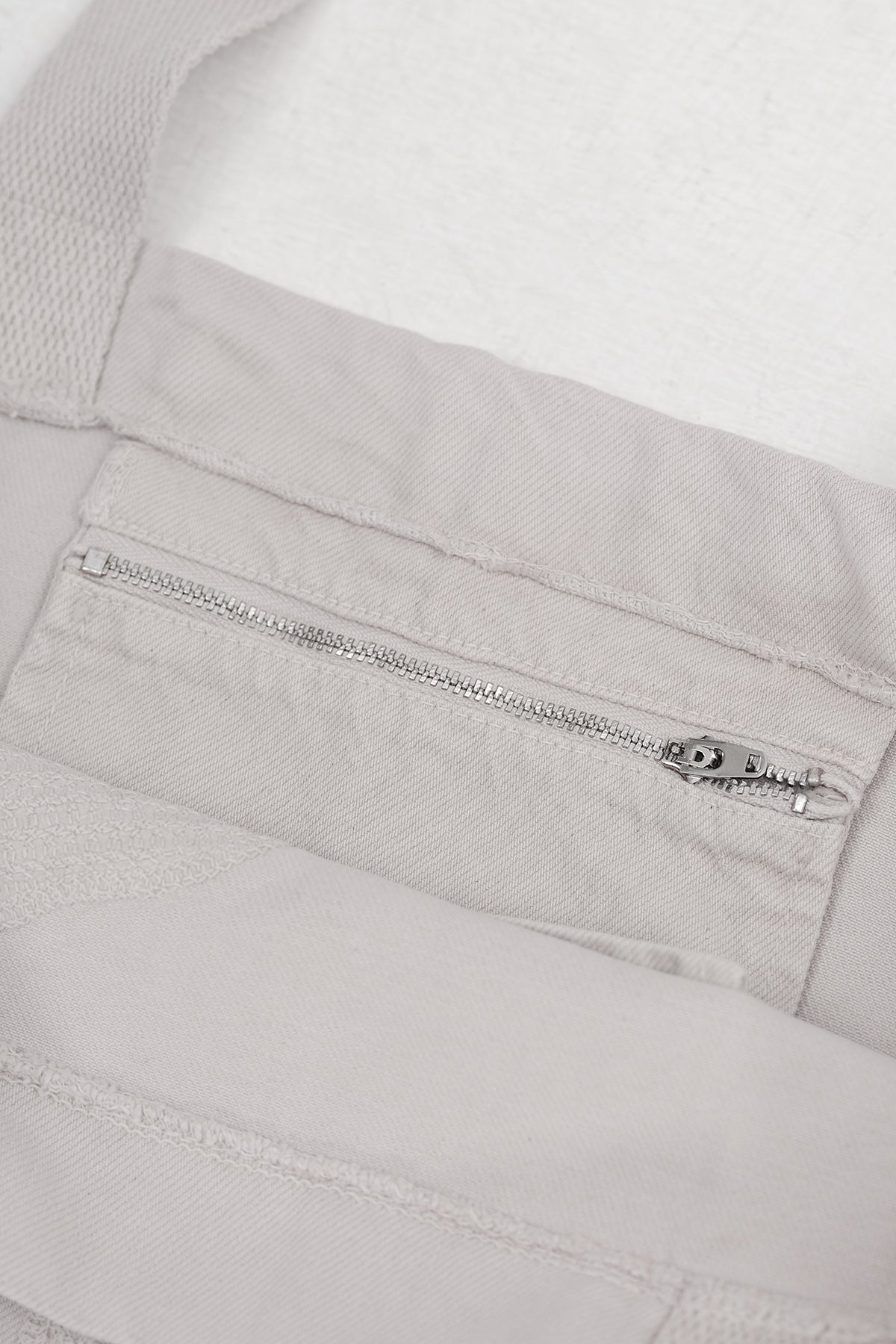 Grey_Ribbon-Detailed-Tote-Bag-addax