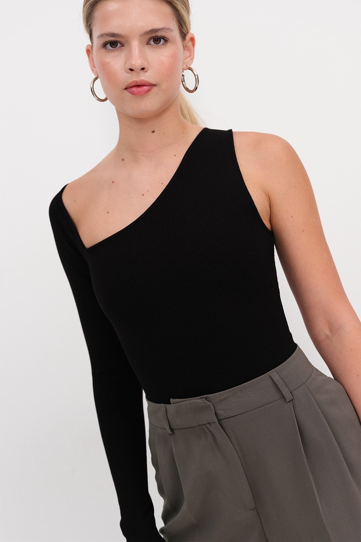 Black_One-Shoulder-Asymmetric-Bodysuit-addax