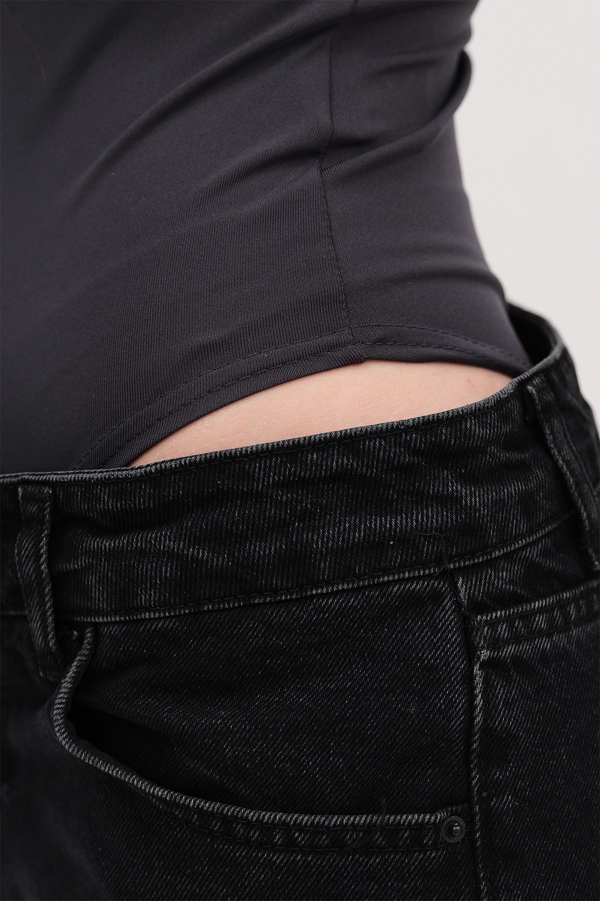 Charcoal_Short-Sleeve-Bodysuit-addax