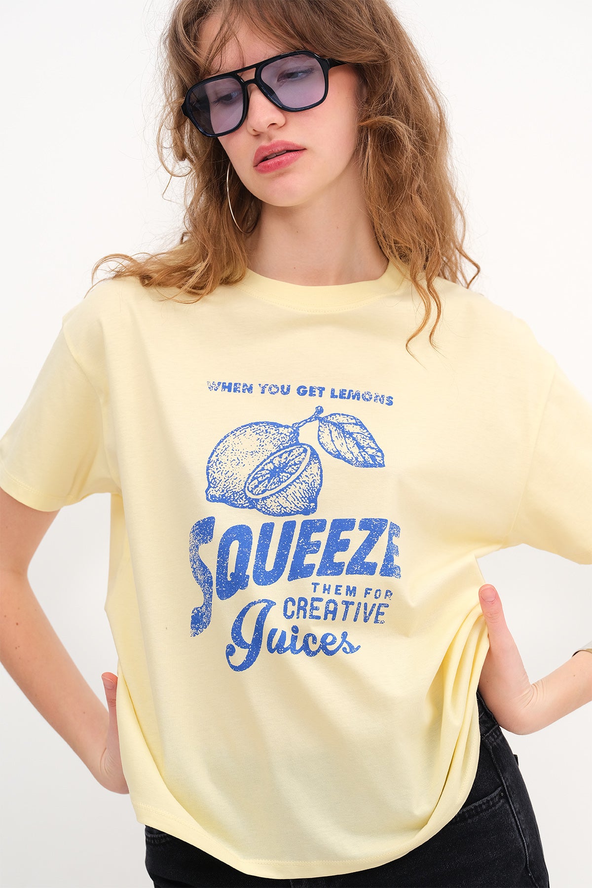 Light-Yellow_Short-Sleeve-Printed-T-Shirt-addax