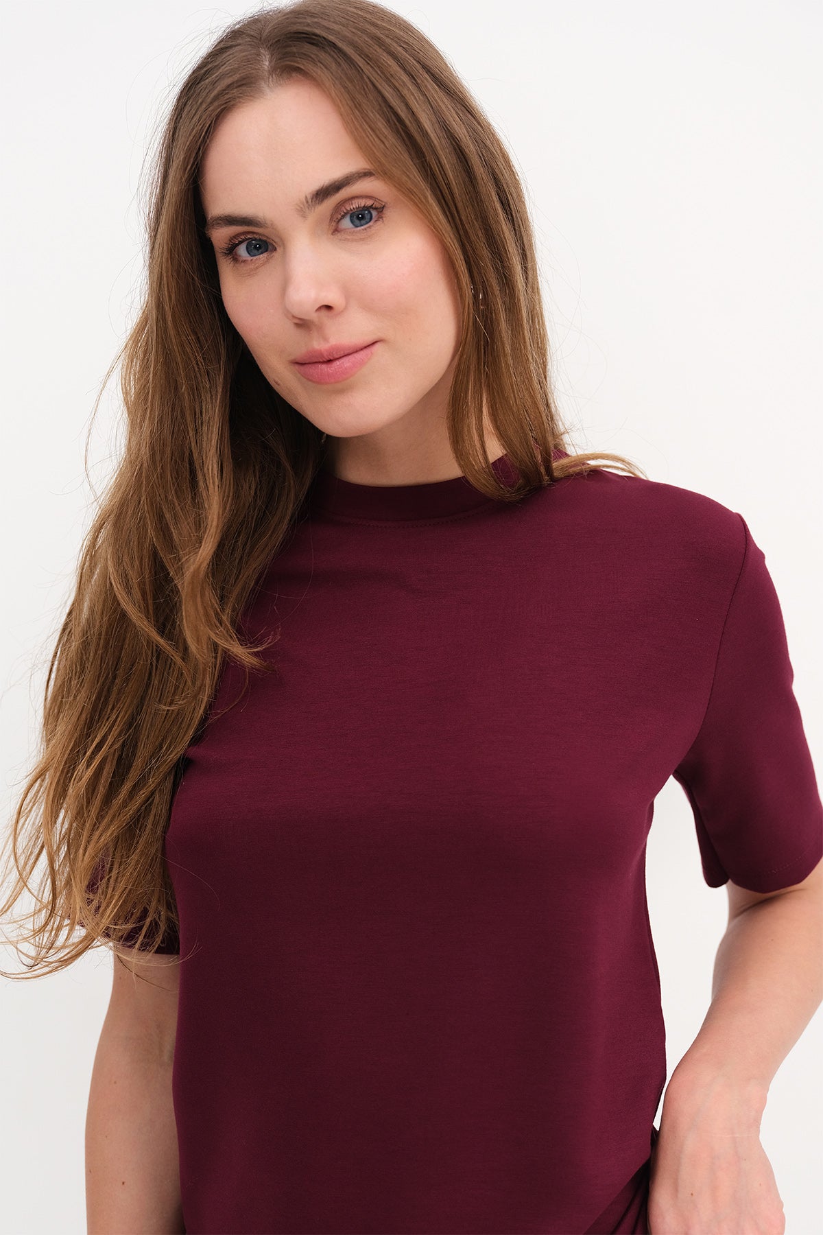 Burgundy_Basic-Modal-T-shirt-addax