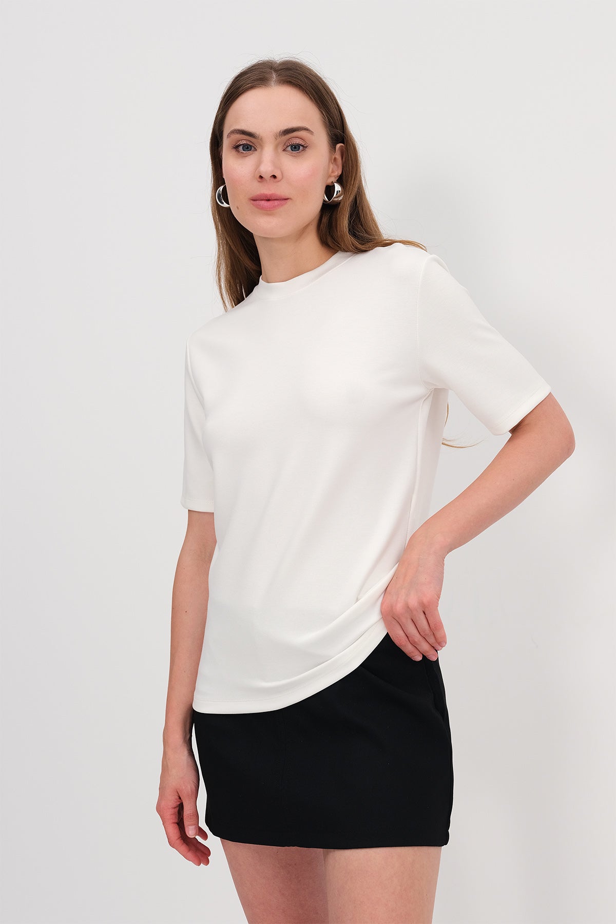 Ecru_Basic-Modal-T-shirt-addax