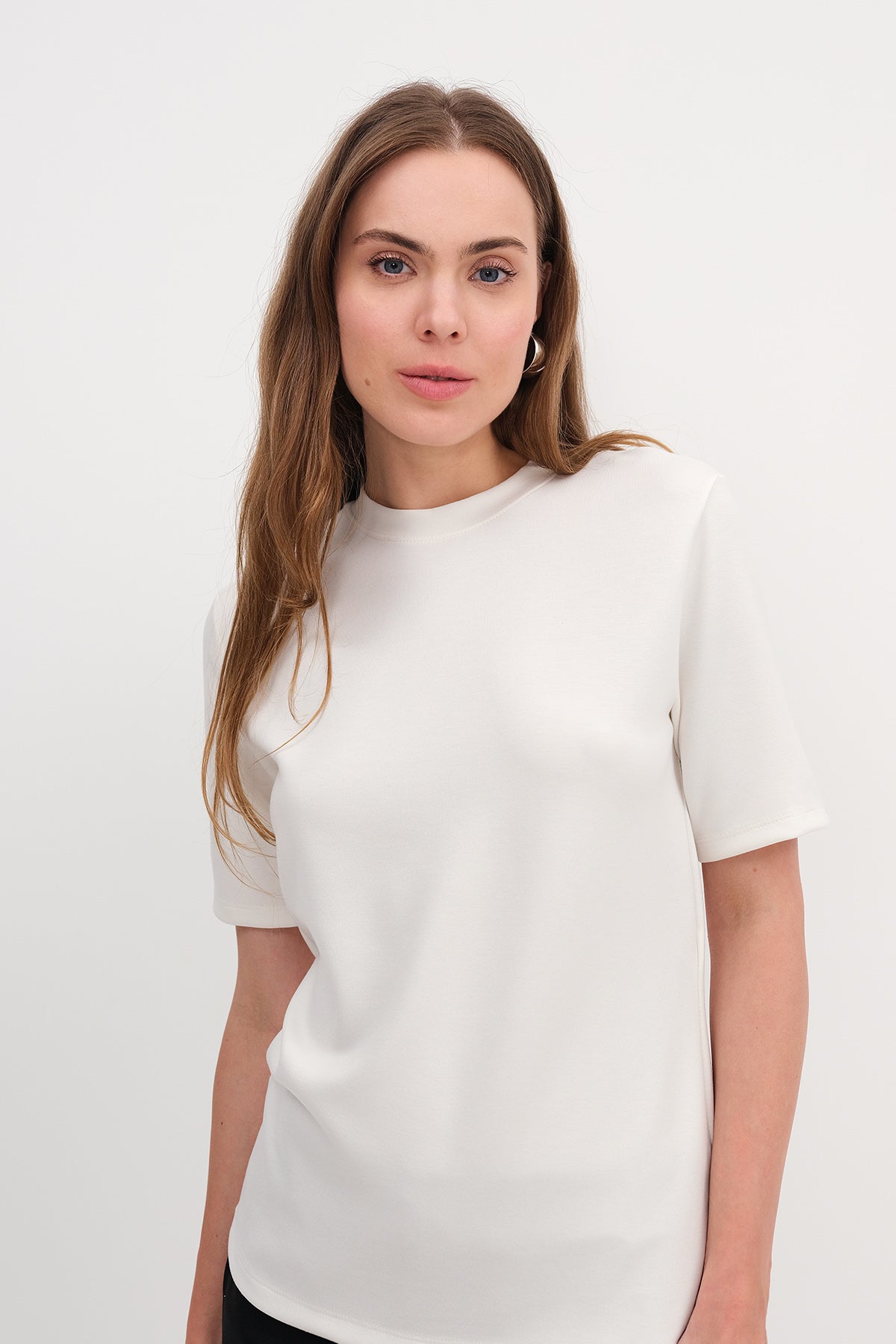 Ecru_Basic-Modal-T-shirt-addax