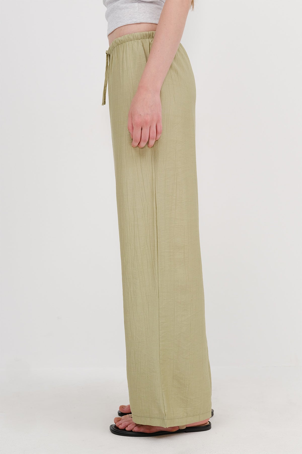 Oil-Green_Wide-Leg-Trousers-with-Waist-Rope-Tie-addax