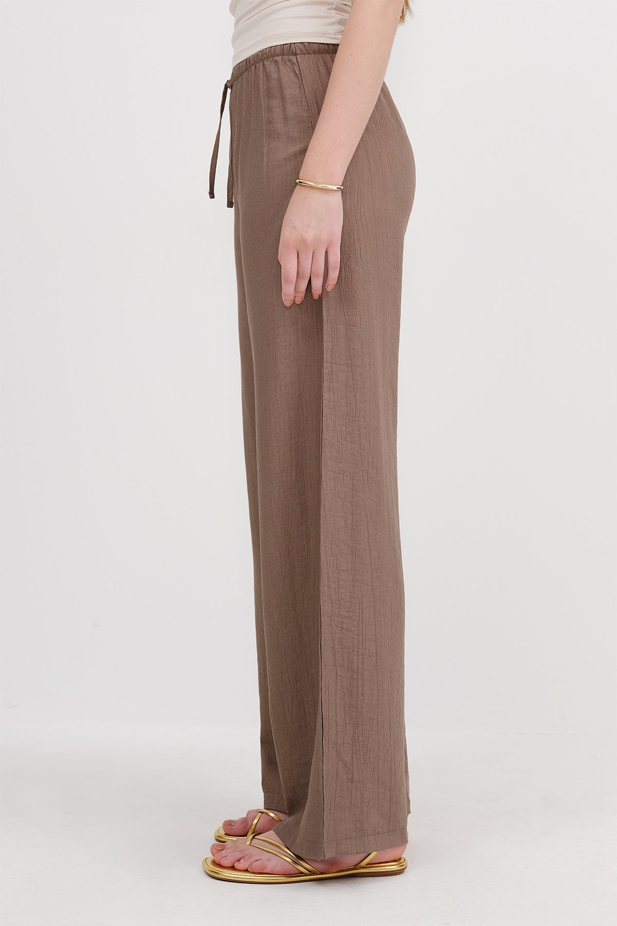Soft-Brown_Wide-Leg-Trousers-with-Waist-Rope-Tie-addax