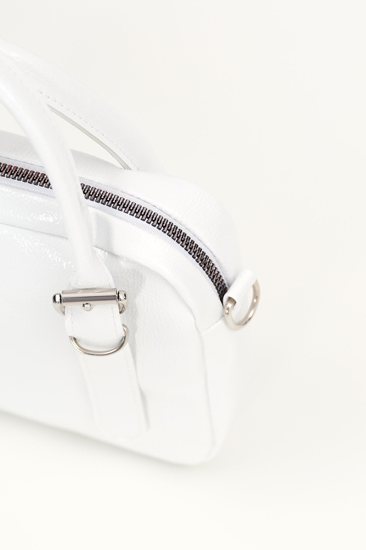 White_Zippered-Hand-and-Shoulder-Bag-addax