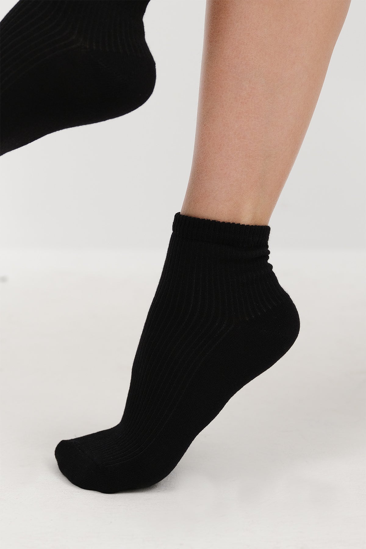 Black_3-Pack-Ankle-Socks-addax