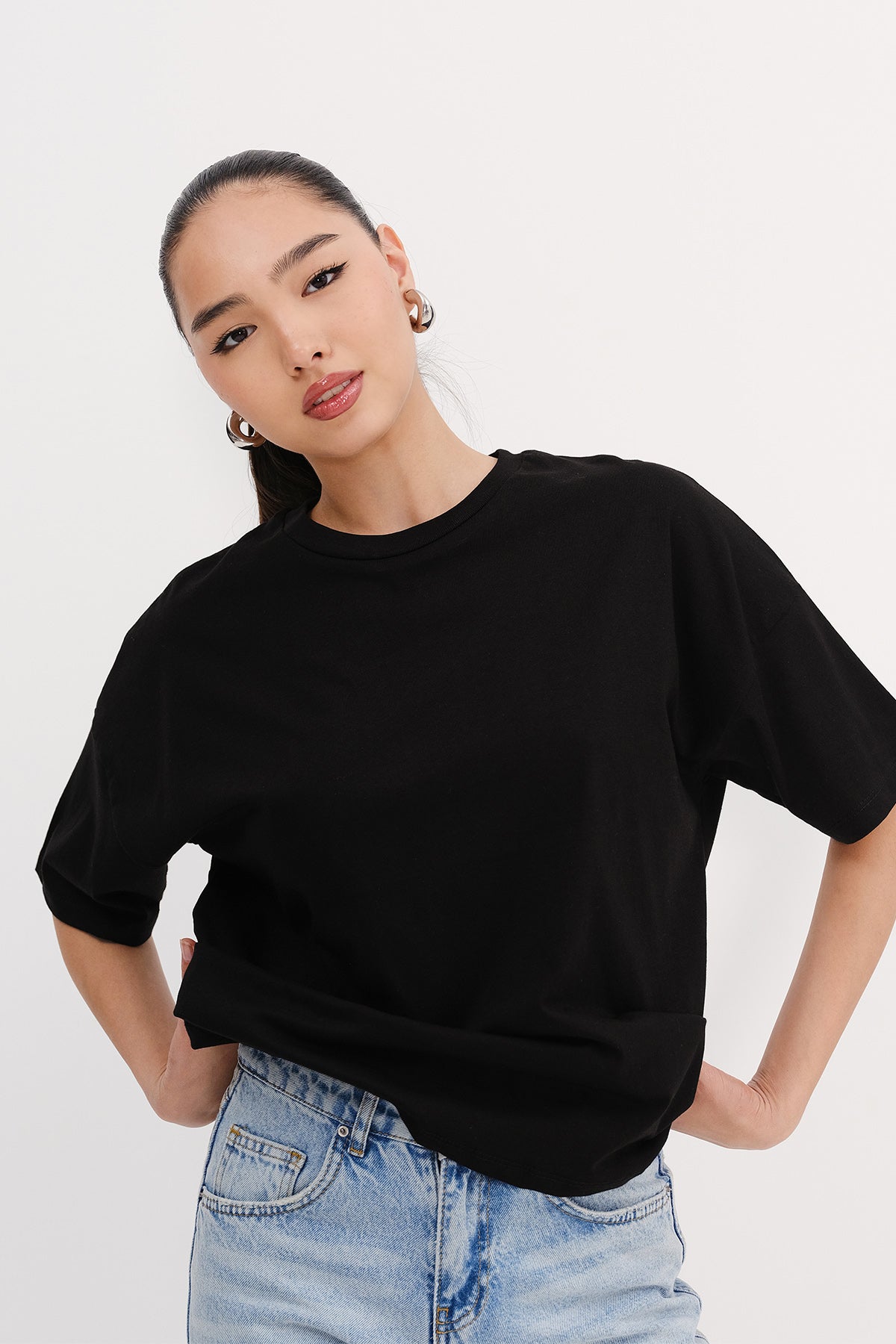 Black_Crew-Neck-Basic-T-shirt-addax
