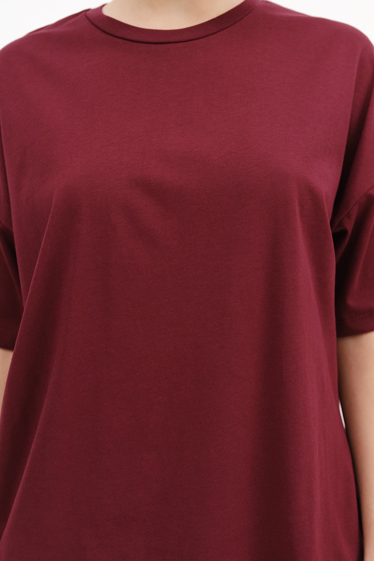 Burgundy_Crew-Neck-Basic-T-shirt-addax