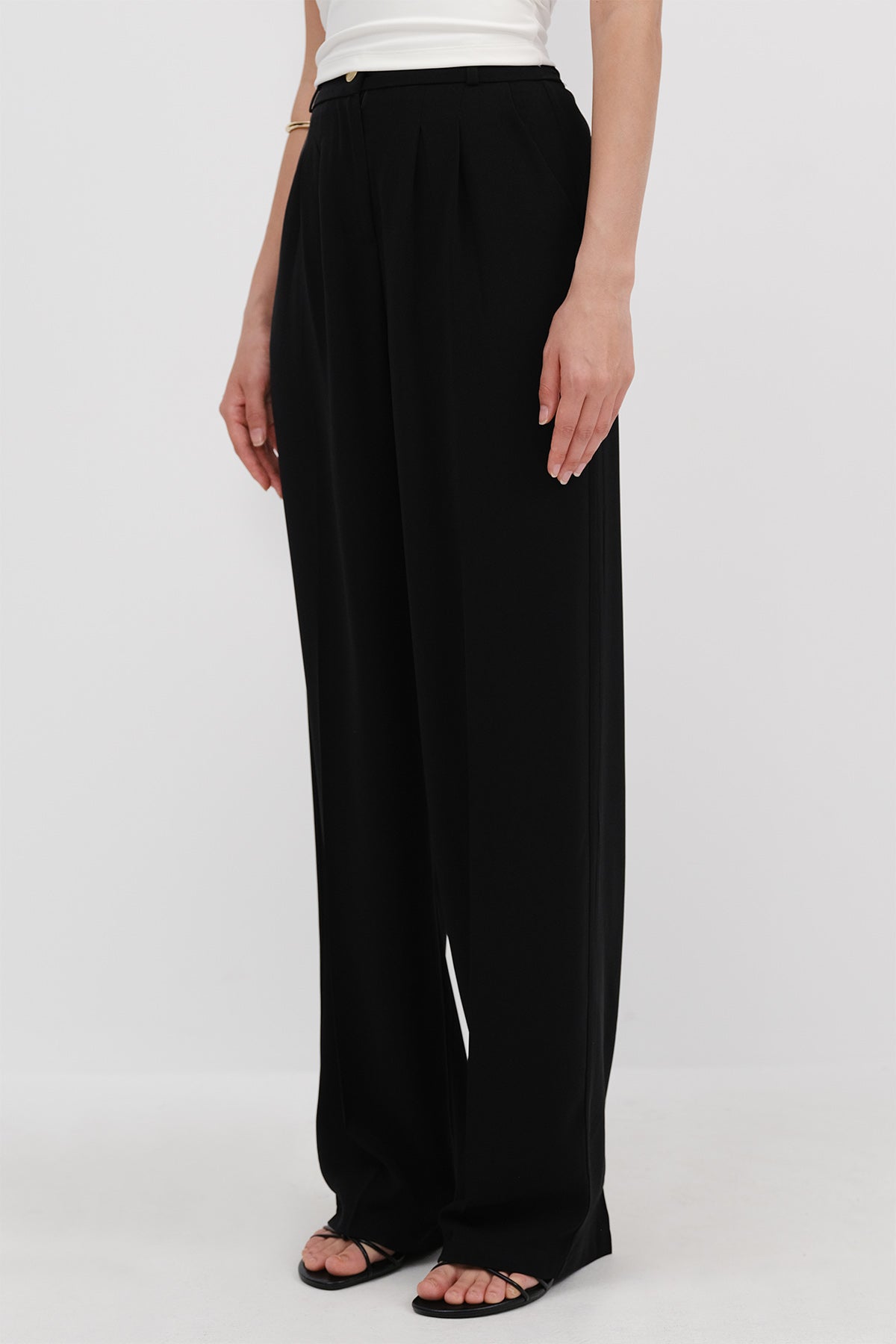 Black_Buttoned-Wide-Leg-Trousers-addax