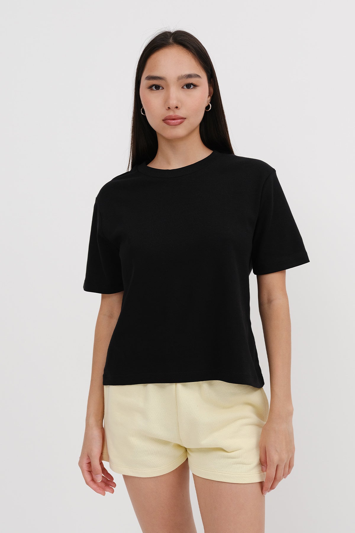 Black_Basic-T-shirt-addax