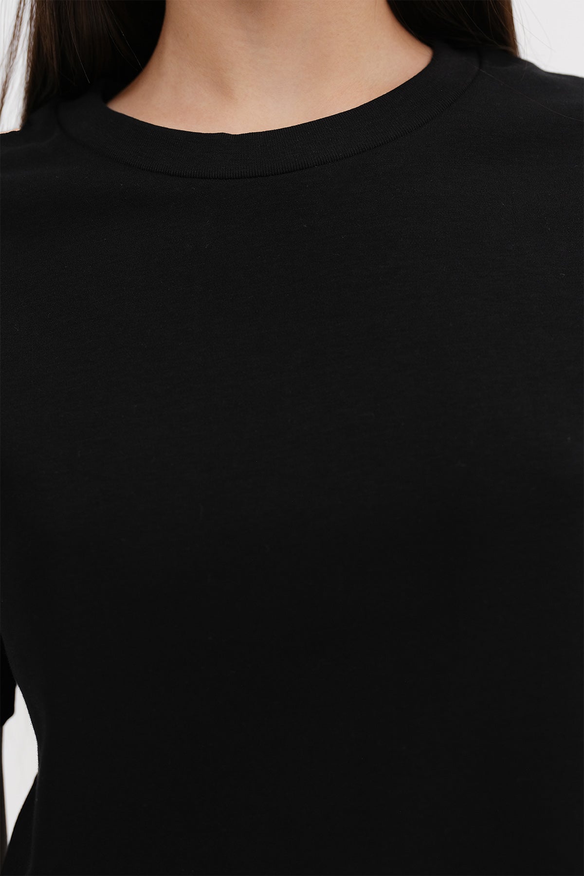 Black_Basic-T-shirt-addax