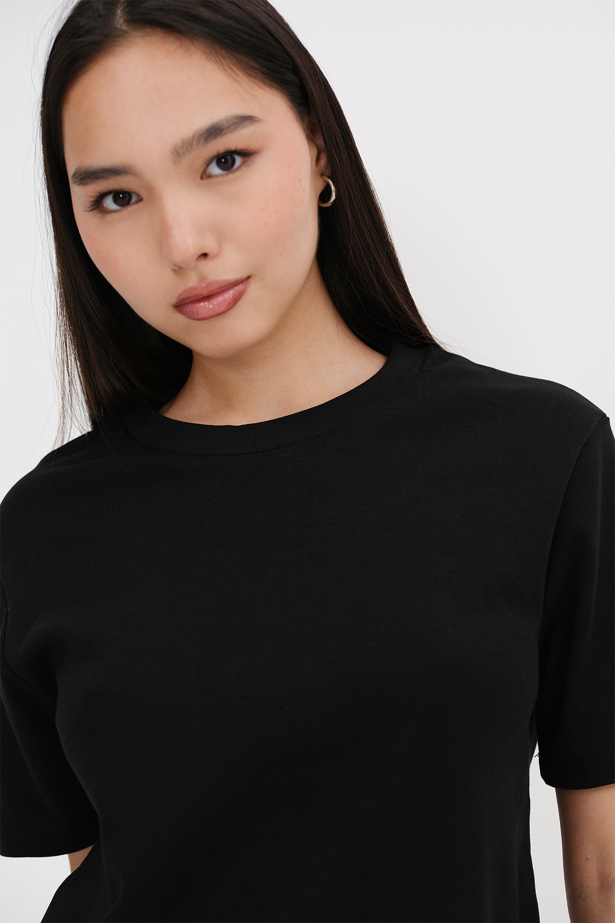 Black_Basic-T-shirt-addax