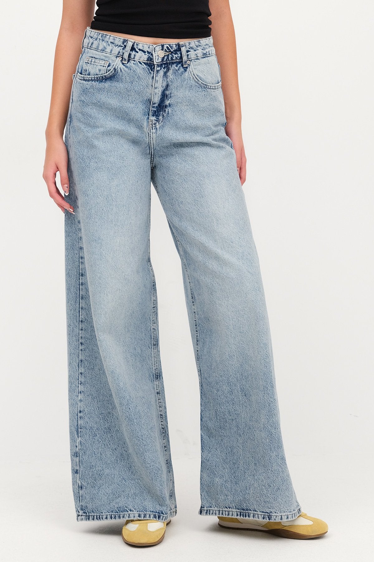Snow-Tint_Wide-Leg-Jeans-addax