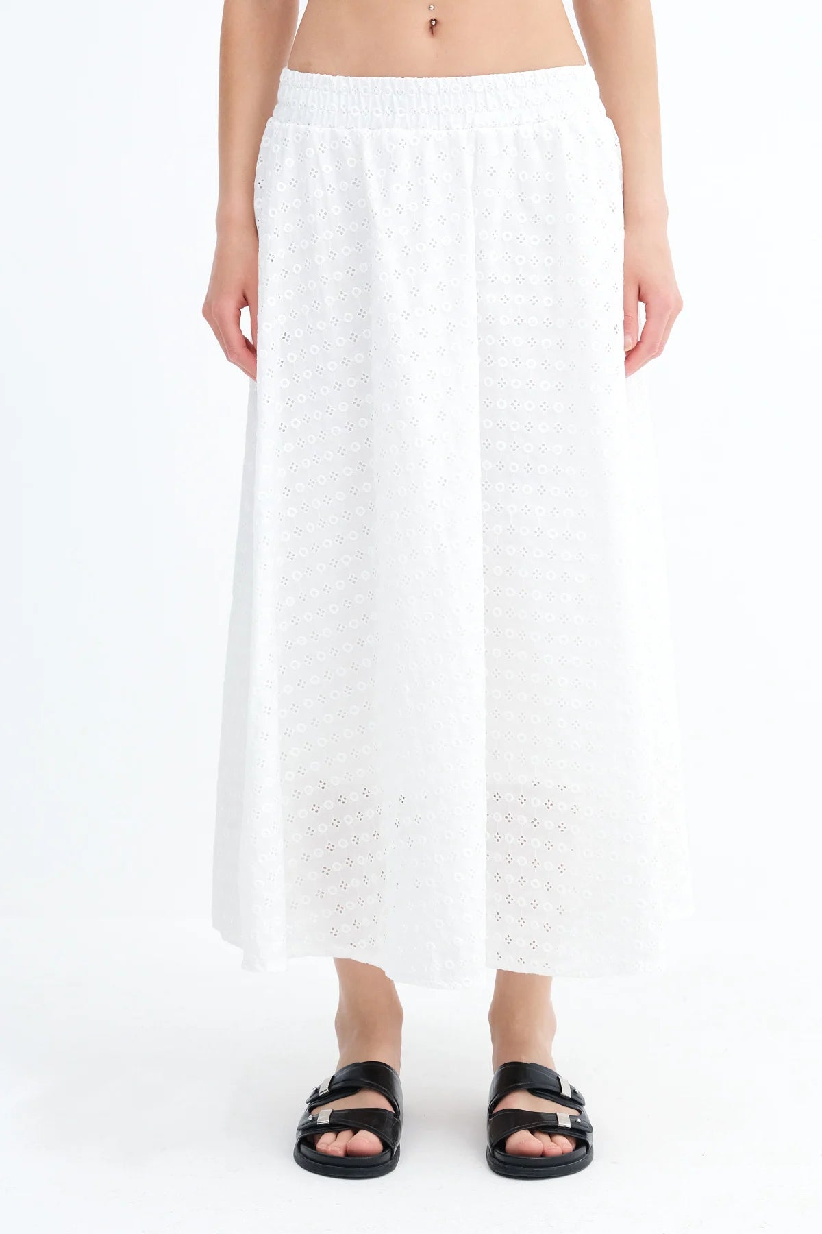 Ecru_Broderie-Anglaise-Long-Skirt-addax