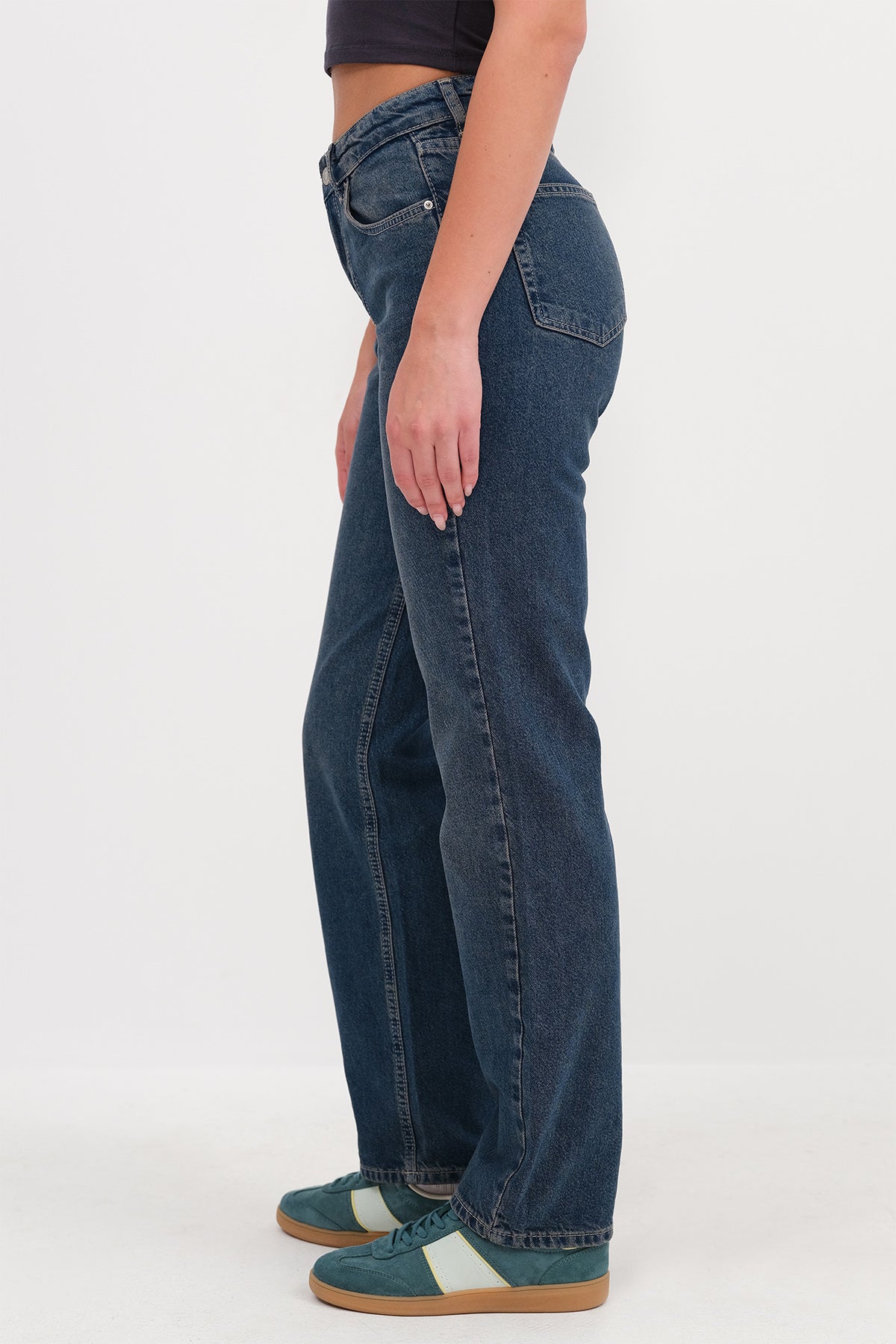 Tint_Straight-Jean-Trousers-addax