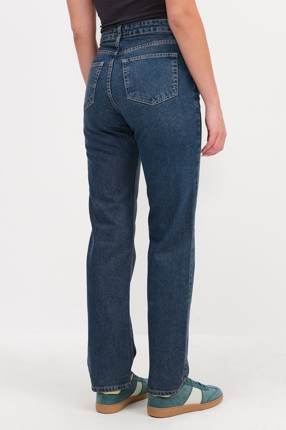 Tint_Straight-Jean-Trousers-addax