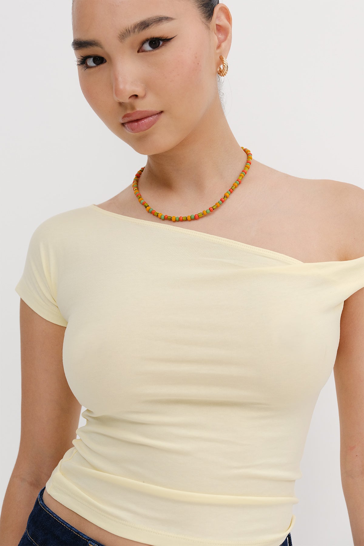 Light-Yellow_Basic-T-shirt-addax